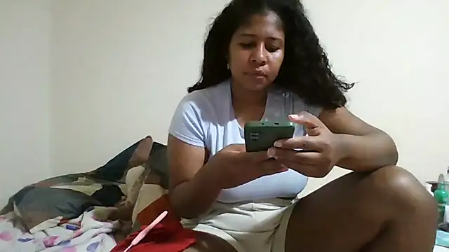 Ivon-09 online show from April 2026 12:28:01 PM