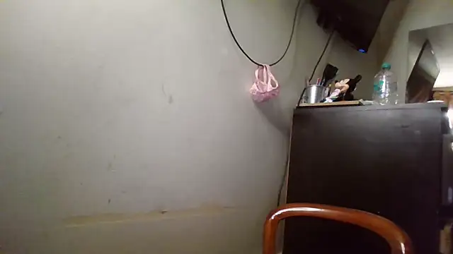 Snapshot of Ivon-09 chatting on November 2025 11:25:02 AM Ivon-09 online show from November 2025 11:25:02 AM