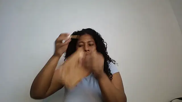 Ivon-09 online show from September 2025 04:24:01 PM