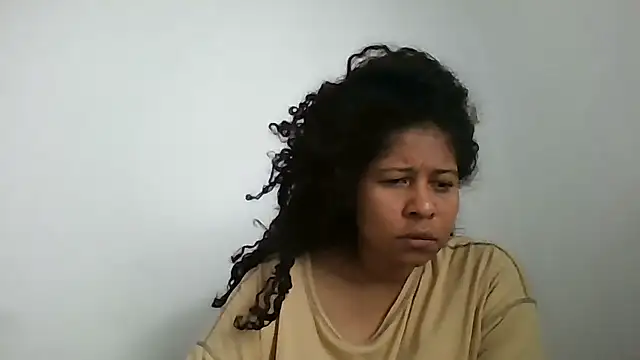 Ivon-09 online show from September 2025 12:41:01 PM