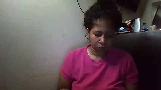 Snapshot of Ivon-09 chatting on November 2025 11:16:02 AM Ivon-09 online show from November 2025 11:16:02 AM