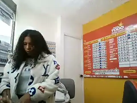 Snapshot of Ivon-09 chatting on March 2025 03:28:01 PM Ivon-09 online show from March 2025 03:28:01 PM