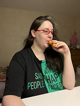 hungry1bunny online show from May 2026 04:44:02 PM