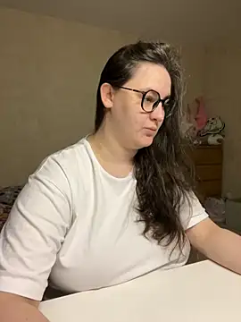hungry1bunny online show from September 2025 06:13:01 PM