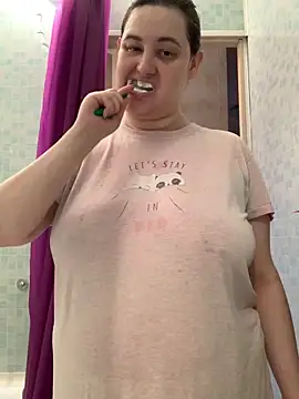 hungry1bunny online show from May 2026 02:22:01 PM