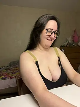 Snapshot of hungry1bunny chatting on July 2026 05:34:01 PM hungry1bunny online show from July 2026 05:34:01 PM