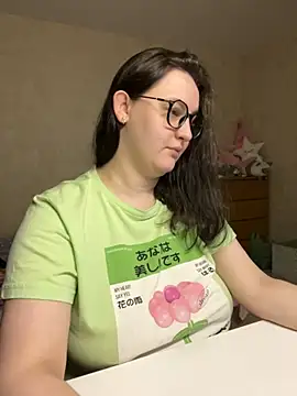 Snapshot of hungry1bunny chatting on October 2025 08:08:01 PM hungry1bunny online show from October 2025 08:08:01 PM