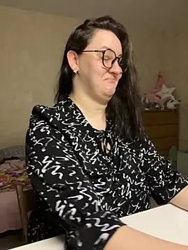 Snapshot of hungry1bunny chatting on November 2025 09:30:01 PM hungry1bunny online show from November 2025 09:30:01 PM