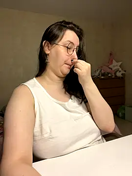 Snapshot of hungry1bunny chatting on November 2025 04:10:02 PM hungry1bunny online show from November 2025 04:10:02 PM