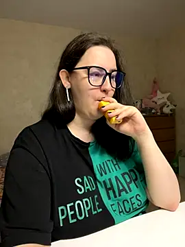 Snapshot of hungry1bunny chatting on November 2025 05:49:01 PM hungry1bunny online show from November 2025 05:49:01 PM