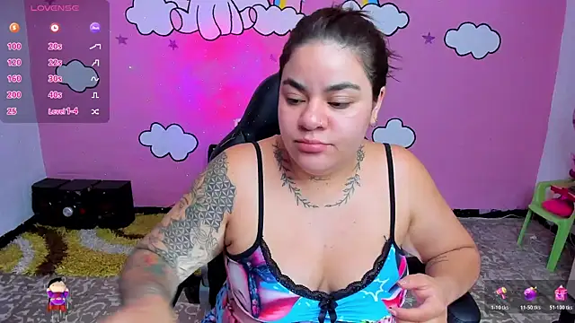 Sharon hils online show from April 2026 01:02:01 PM