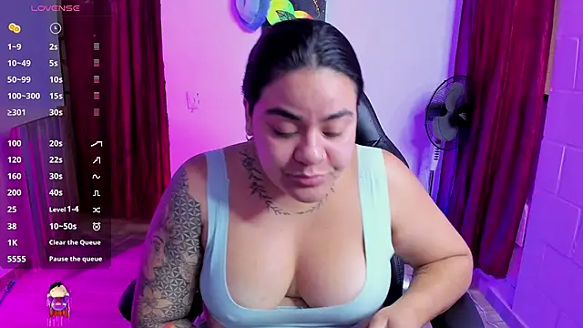 Snapshot of Sharon_hils chatting on February 2025 01:10:02 PM Sharon hils online show from February 2025 01:10:02 PM