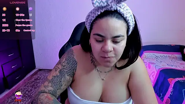 Sharon hils online show from November 2025 03:06:02 PM