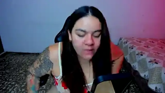 Snapshot of Sharon_hils chatting on June 2026 05:08:02 PM Sharon hils online show from June 2026 05:08:02 PM