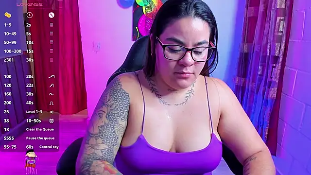 Snapshot of Sharon_hils chatting on February 2025 07:23:01 PM Sharon hils online show from February 2025 07:23:01 PM