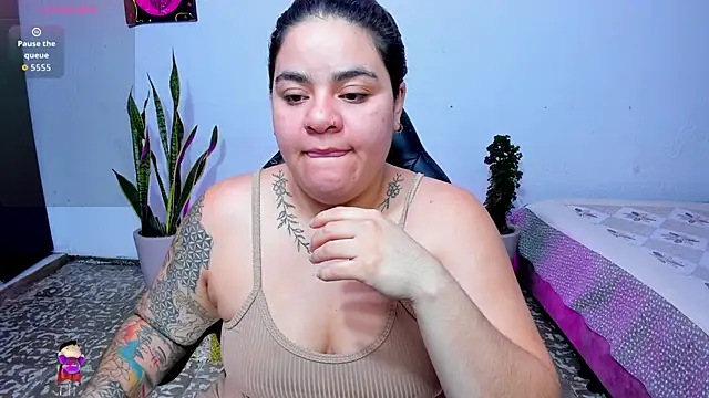Snapshot of Sharon_hils chatting on May 2026 03:59:02 PM Sharon hils online show from May 2026 03:59:02 PM