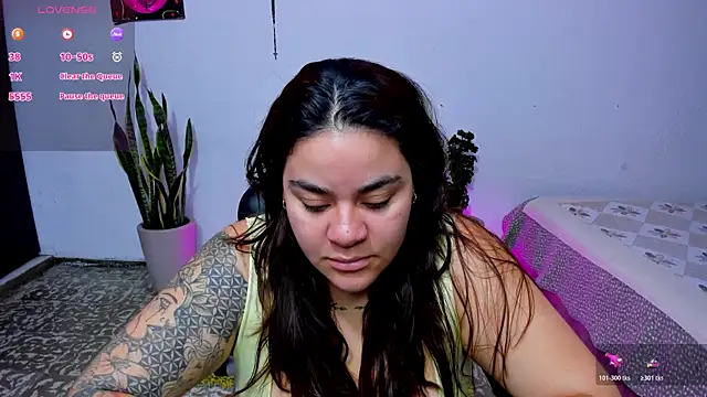 Snapshot of Sharon_hils chatting on May 2026 02:46:02 PM Sharon hils online show from May 2026 02:46:02 PM