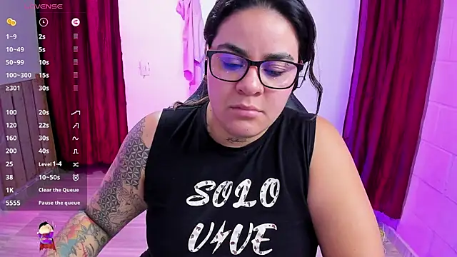 Snapshot of Sharon_hils chatting on January 2025 08:55:01 PM Sharon hils online show from January 2025 08:55:01 PM