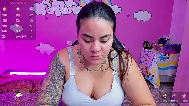 Sharon hils online show from February 2026 09:00:01 PM