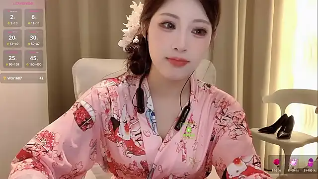 Snapshot of zhuzhu-520- chatting on October 2025 04:30:01 PM zhuzhu-520- online show from October 2025 04:30:01 PM