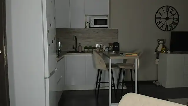 nilliluv online show from April 2026 07:26:02 PM