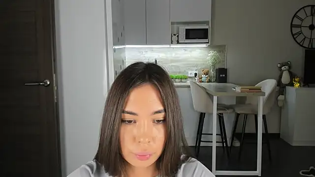 nilliluv online show from November 2025 09:31:01 PM