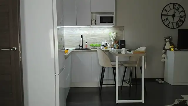 nilliluv online show from April 2026 08:57:01 PM