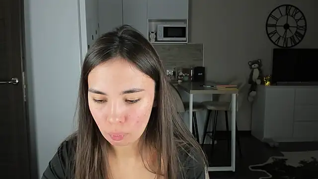 nilliluv online show from March 2026 04:26:02 PM