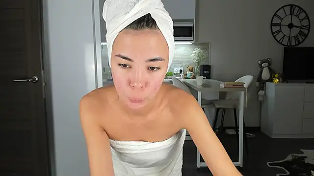 nilliluv online show from November 2025 08:36:01 PM