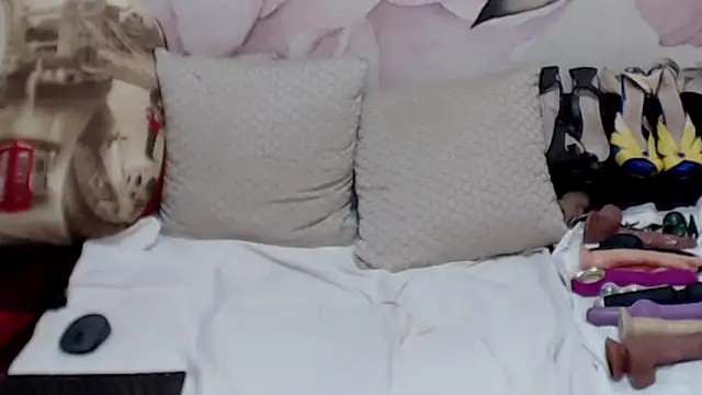 Snapshot of RinaM-Mashasun chatting on February 2026 03:53:02 PM RinaM-Mashasun online show from February 2026 03:53:02 PM