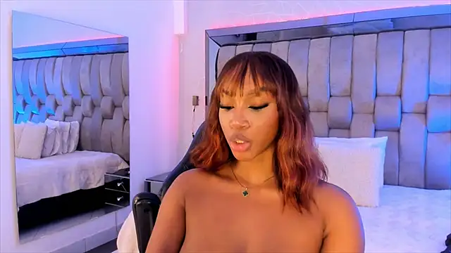 ChaynnaCooper online show from February 2025 06:20:01 PM