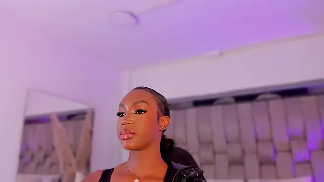 ChaynnaCooper online show from February 2026 03:47:01 AM