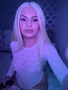 Snapshot of Lexy669 chatting on January 2025 06:43:01 PM Lexy669 online show from January 2025 06:43:01 PM