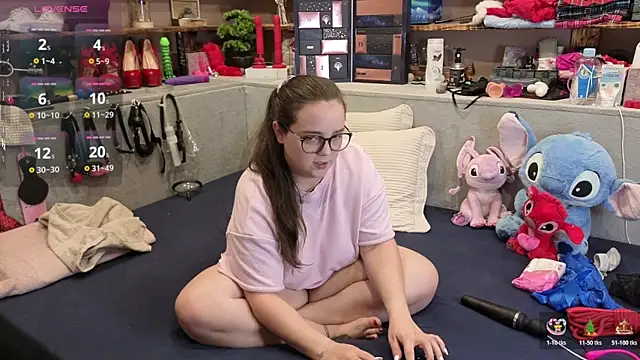 Snapshot of Kimberly-Caprice chatting on November 2025 07:03:01 PM Kimberly-Caprice online show from November 2025 07:03:01 PM