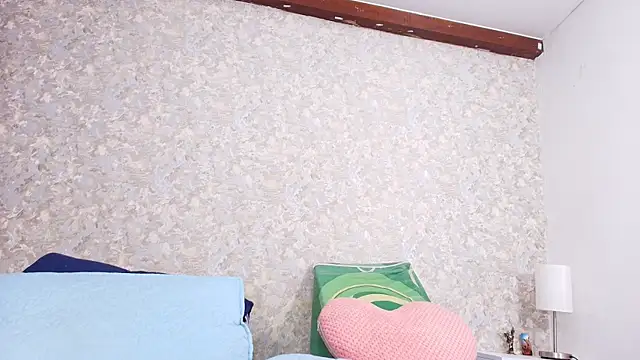 Snapshot of nicol_f chatting on November 2025 03:21:02 AM nicol f online show from November 2025 03:21:02 AM