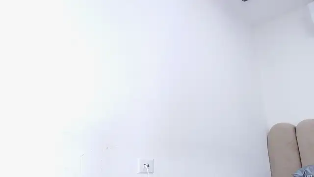 nicol f online show from February 2026 03:14:01 AM