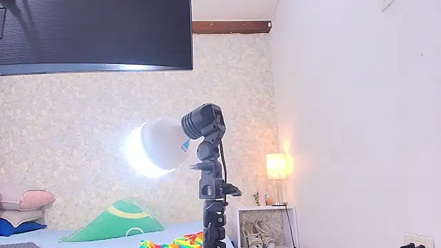 Snapshot of nicol_f chatting on October 2025 07:21:01 PM nicol f online show from October 2025 07:21:01 PM