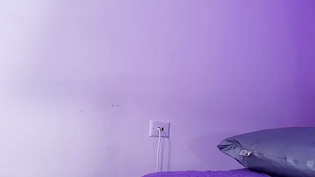 nicol f online show from February 2026 03:08:01 AM