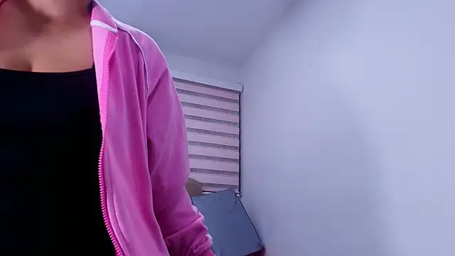 nicol f online show from April 2026 03:02:02 AM