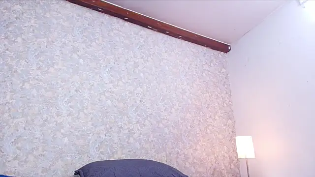 Snapshot of nicol_f chatting on November 2025 03:18:02 AM nicol f online show from November 2025 03:18:02 AM