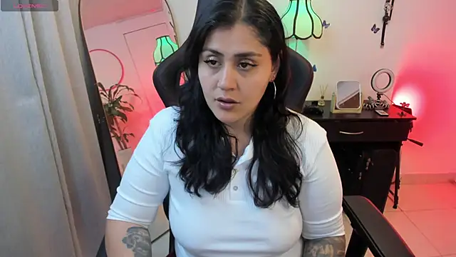 Snapshot of GretaX-X chatting on October 2025 12:11:01 AM GretaX-X online show from October 2025 12:11:01 AM