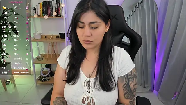 GretaX-X online show from December 2025 05:18:01 AM