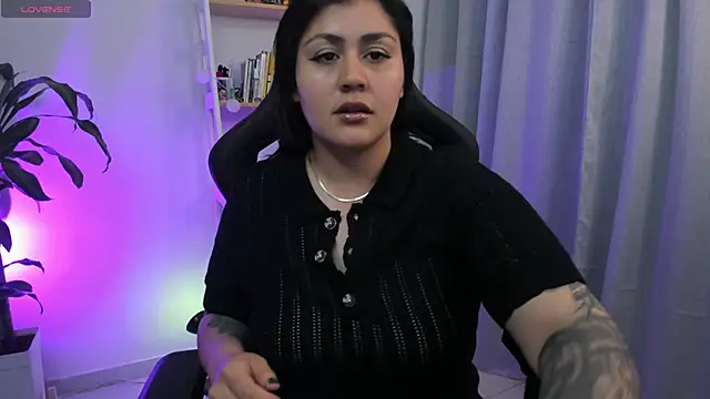 Snapshot of GretaX-X chatting on November 2025 06:52:01 AM GretaX-X online show from November 2025 06:52:01 AM