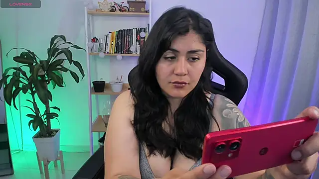 Snapshot of GretaX-X chatting on November 2025 02:55:02 AM GretaX-X online show from November 2025 02:55:02 AM