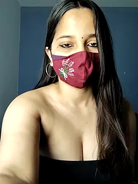 Snapshot of Varnika_aarora chatting on February 2025 05:09:02 AM Varnika aarora online show from February 2025 05:09:02 AM