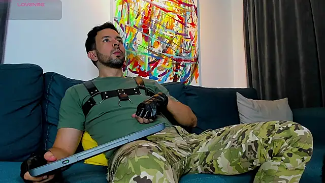 Snapshot of tommy_raym0ndg chatting on December 2025 01:28:01 AM tommy raym0ndg online show from December 2025 01:28:01 AM