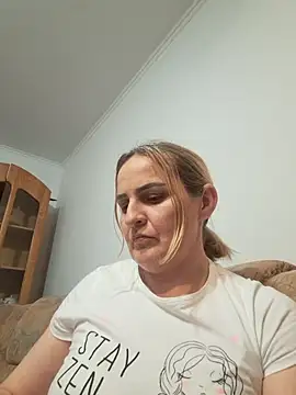 Snapshot of Malichkaanna30 chatting on December 2025 05:39:02 PM Malichkaanna30 online show from December 2025 05:39:02 PM