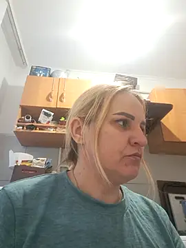 Malichkaanna30 online show from February 2026 03:20:01 PM