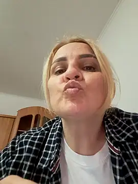 Snapshot of Malichkaanna30 chatting on March 2025 03:35:01 PM Malichkaanna30 online show from March 2025 03:35:01 PM