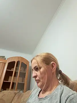 Malichkaanna30 online show from January 2026 03:37:02 PM